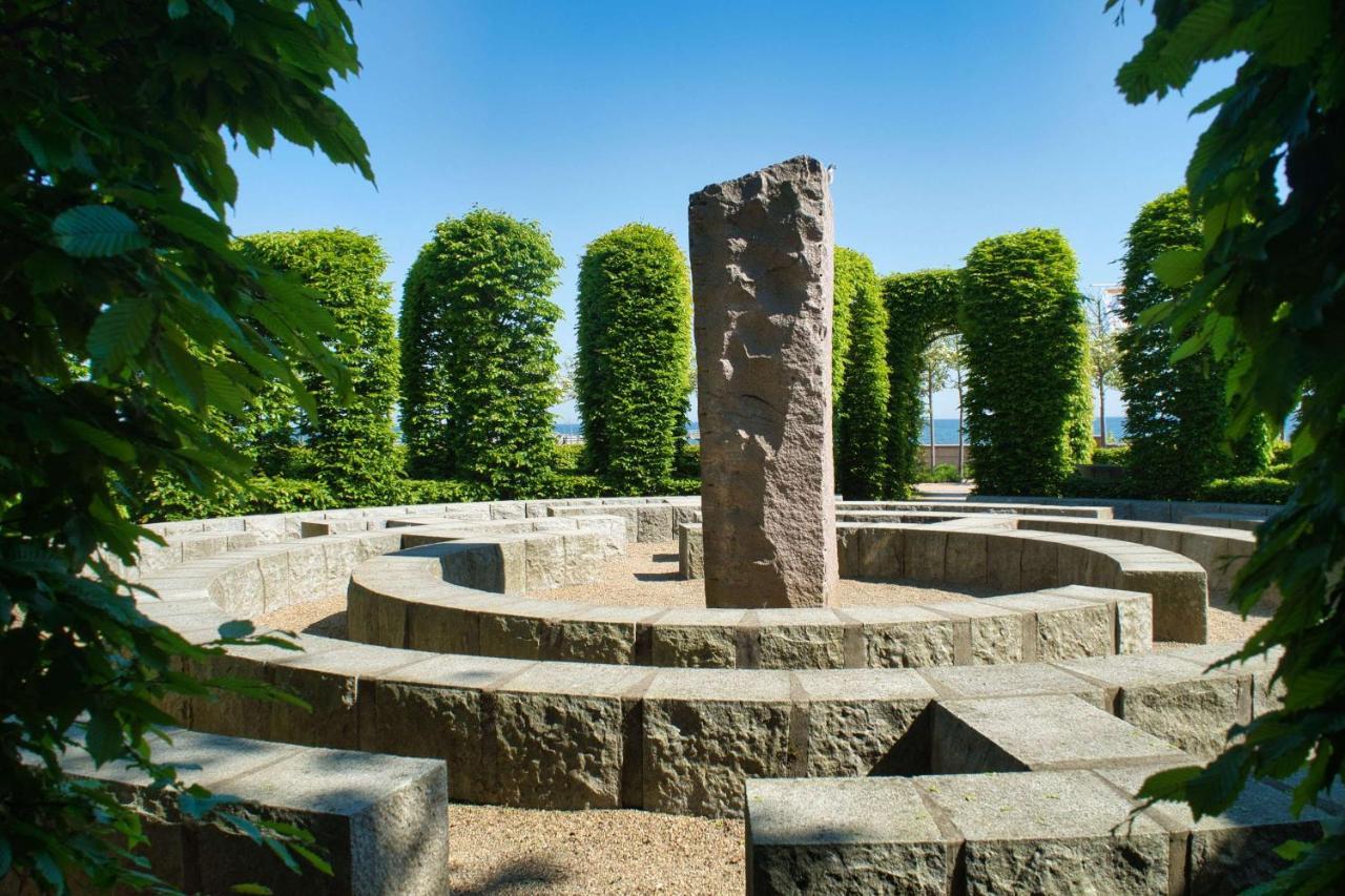 Terrasse, Gratis Nutzung Vom Ahoi Erlebnisbad Und Sauna In Sellin - Meeresblick Fewo 77 Goehren  Exterior photo