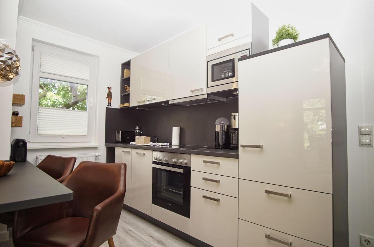 Terrasse, Gratis Nutzung Vom Ahoi Erlebnisbad Und Sauna In Sellin - Meeresblick Fewo 77 Goehren  Exterior photo